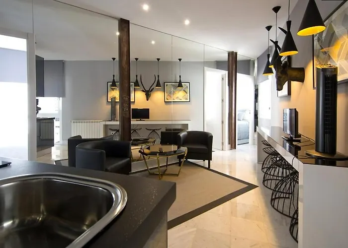 Apartamento Embajadores -No Ascensor-